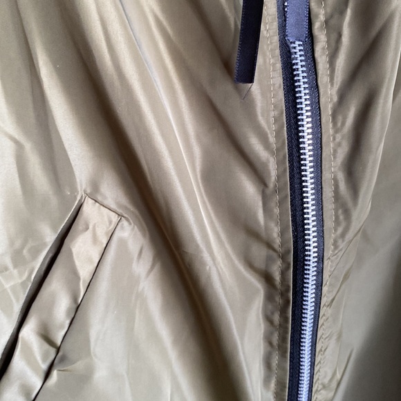 Off shoulder jacket - Picture 2 of 3